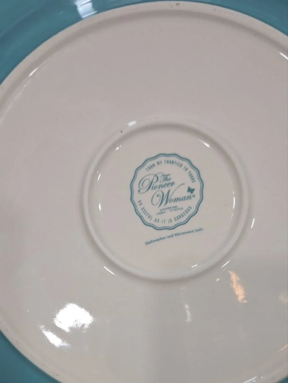The Pioneer Woman Red and Green Holiday Sharing Plates